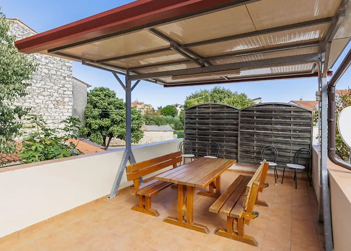 Pintur By Interhome Apartmán Lovrečica